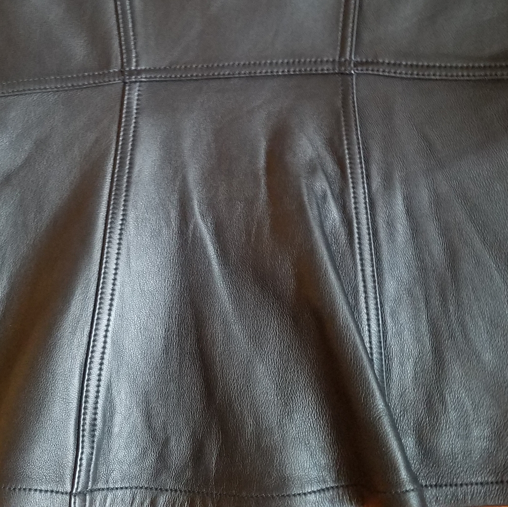 BCBGMAXAZRIA RUNWAY Fluted Leather Skirt - Picture 7 of 11